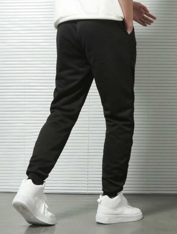 BLACK SWEATPANTS