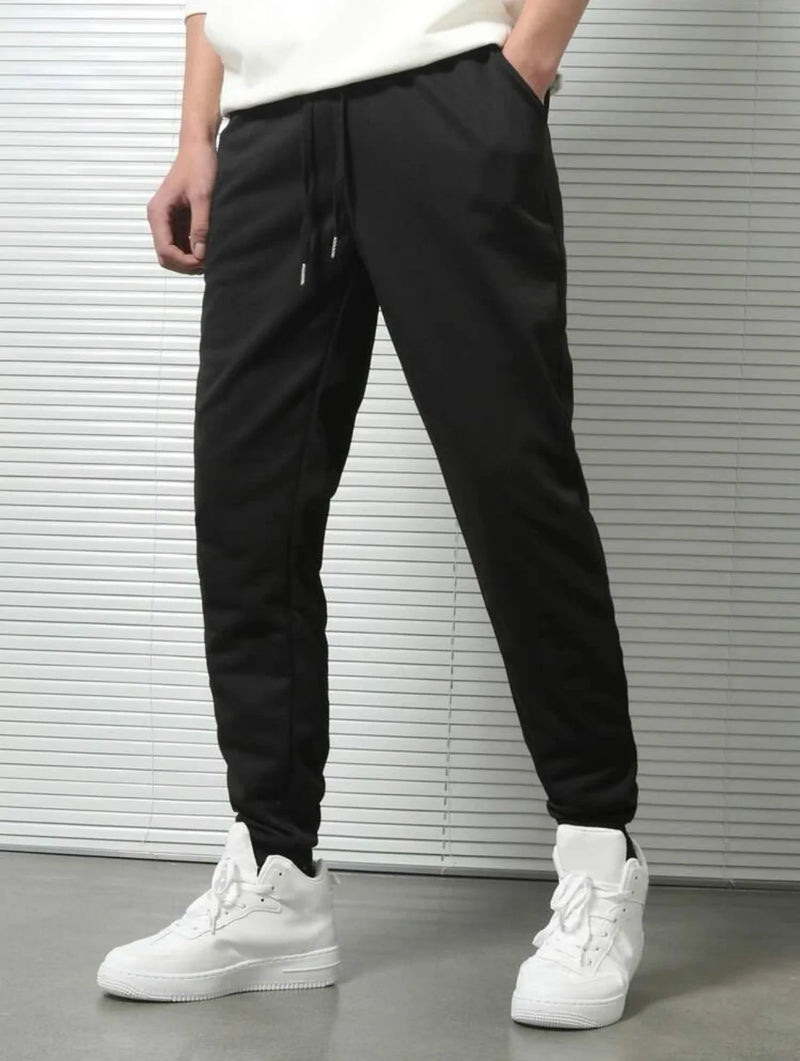 BLACK SWEATPANTS